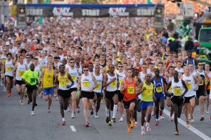 1386686403_1386685095_how-to-run-a-marathon-finish-it-and-live-to-tell-the-tale